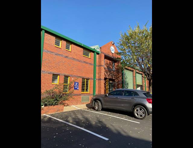 341M² WAREHOUSE TO LET IN STRIJDOMPARK
